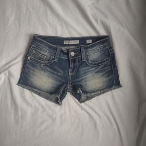Buckle BKE Stella Jean Shorts size 24